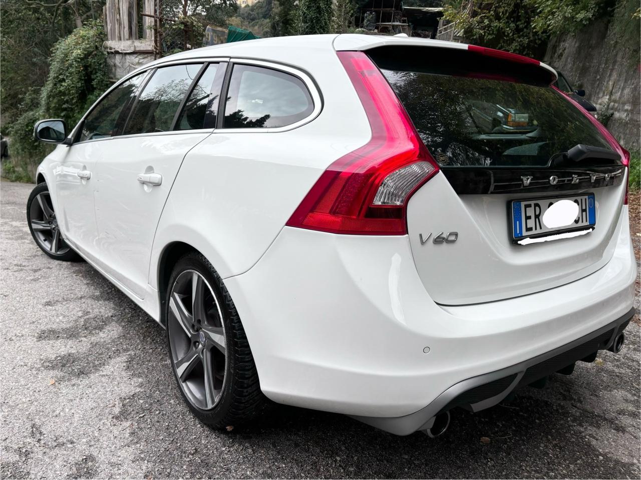 Volvo V60 D3 R-design Kinetic