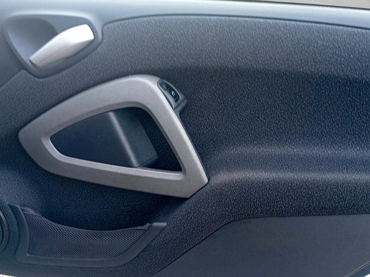 Smart ForTwo 800 40 kW passion cdi 451