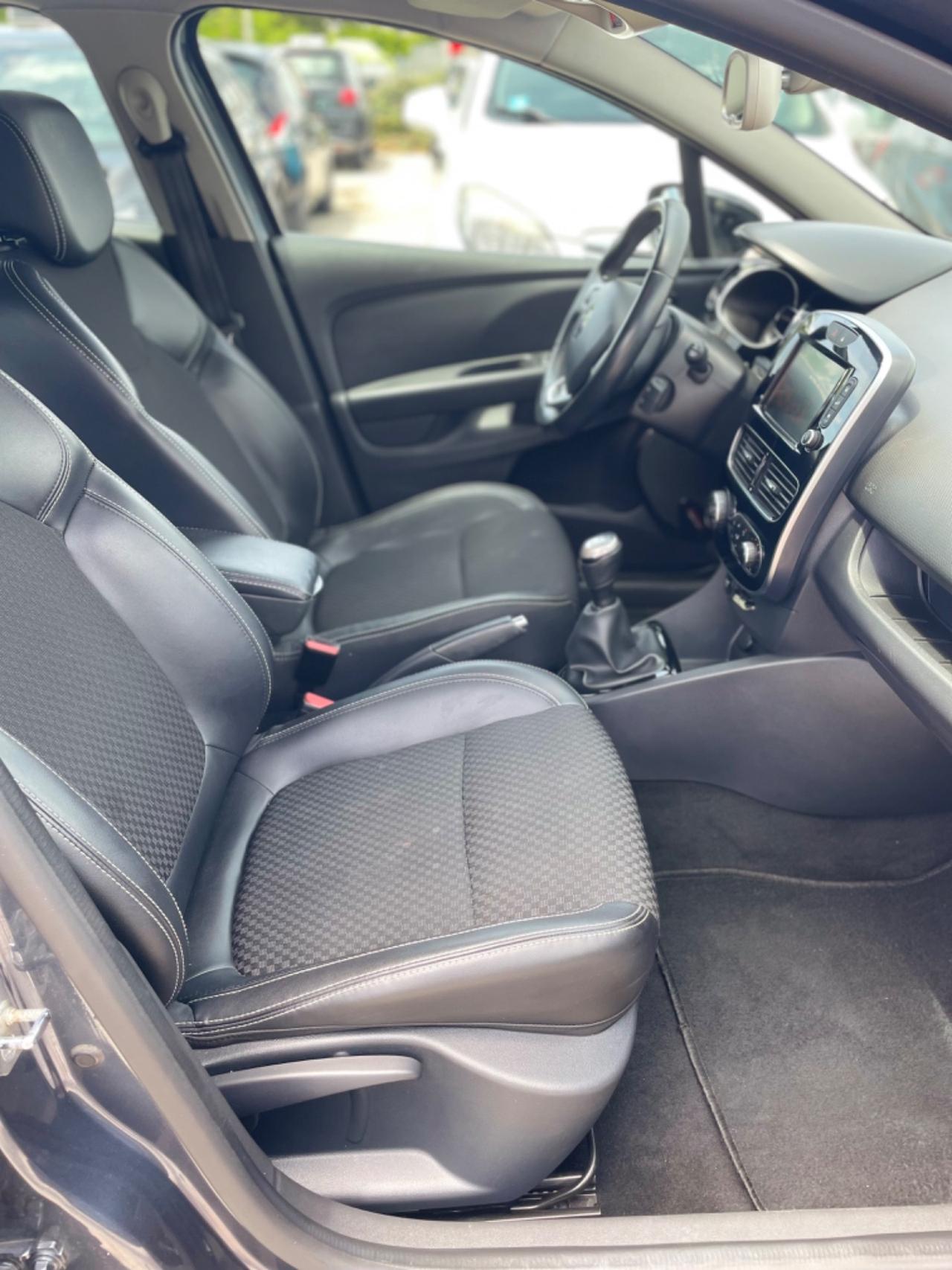 Renault Clio dCi 8V 90 CV 5 porte Moschino Intens