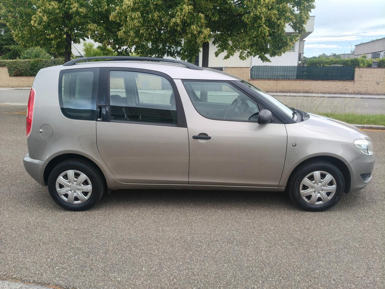 Skoda Roomster 1.2 SOLAMENTE 73.000 KM
