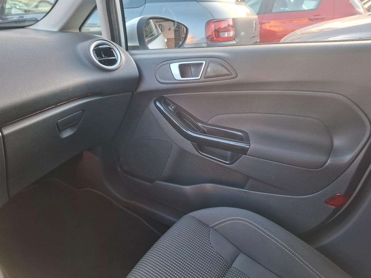 Ford Fiesta - 1.5 TDCi Titanio | Cruise Control | Ingresso senza chiave | Bluetooth |
