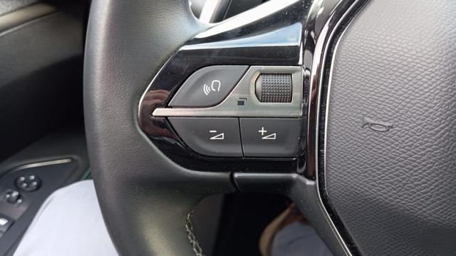 PEUGEOT 5008 *PROMO* BlueHDi 130 S&S Allure Pack