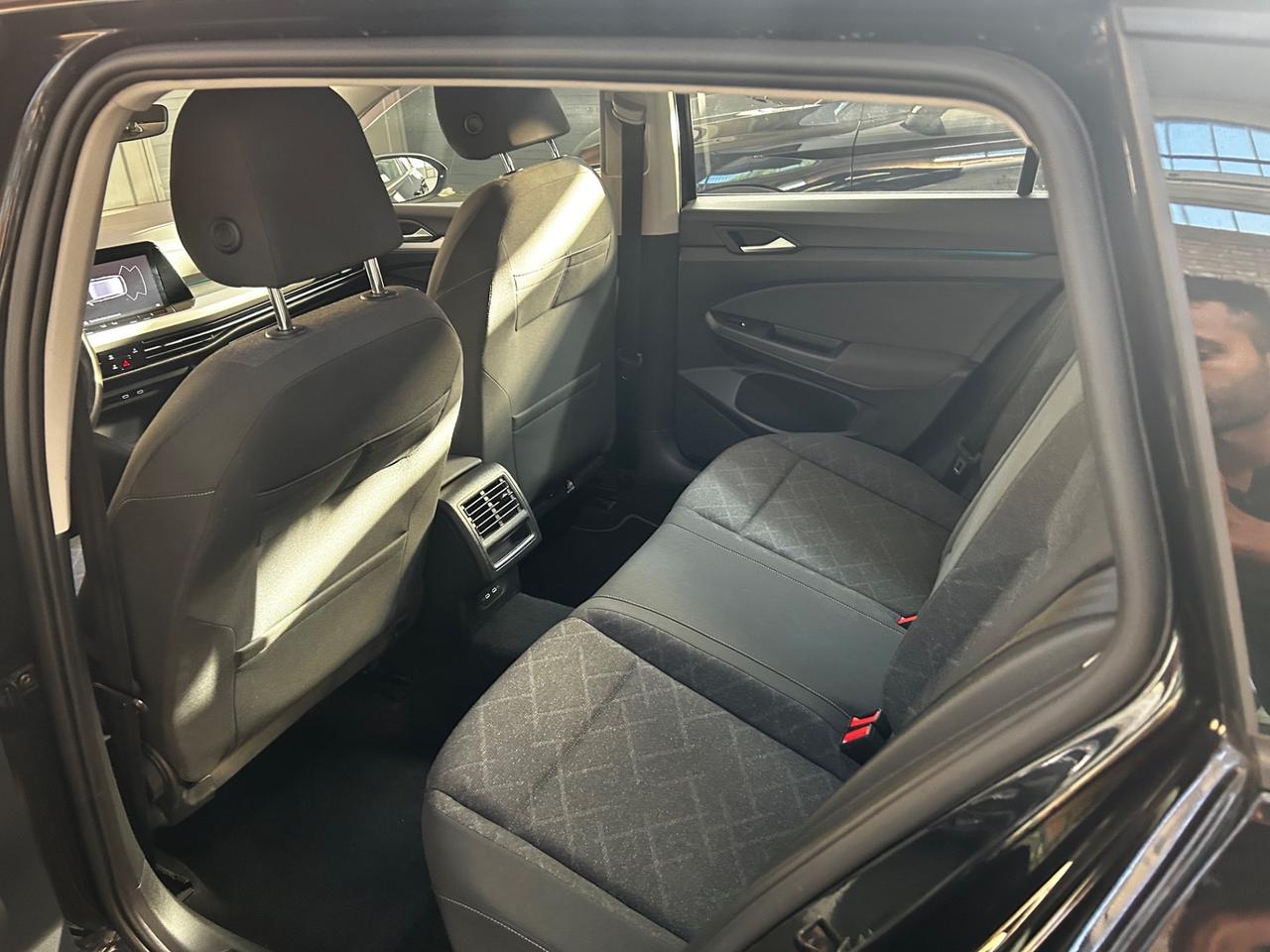 Volkswagen Golf variant 2.0 TDI 115 CV SCR Life Neopatentati