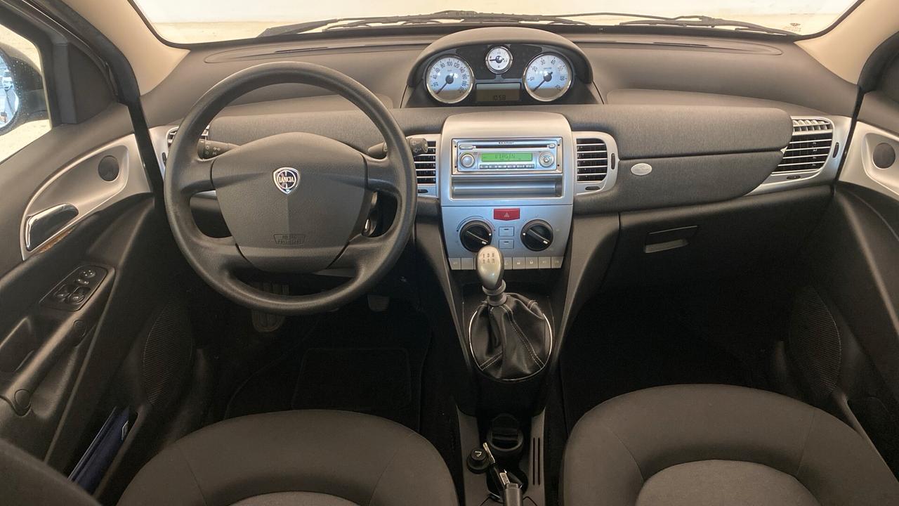 Lancia Ypsilon 1.2 69 CV Argento
