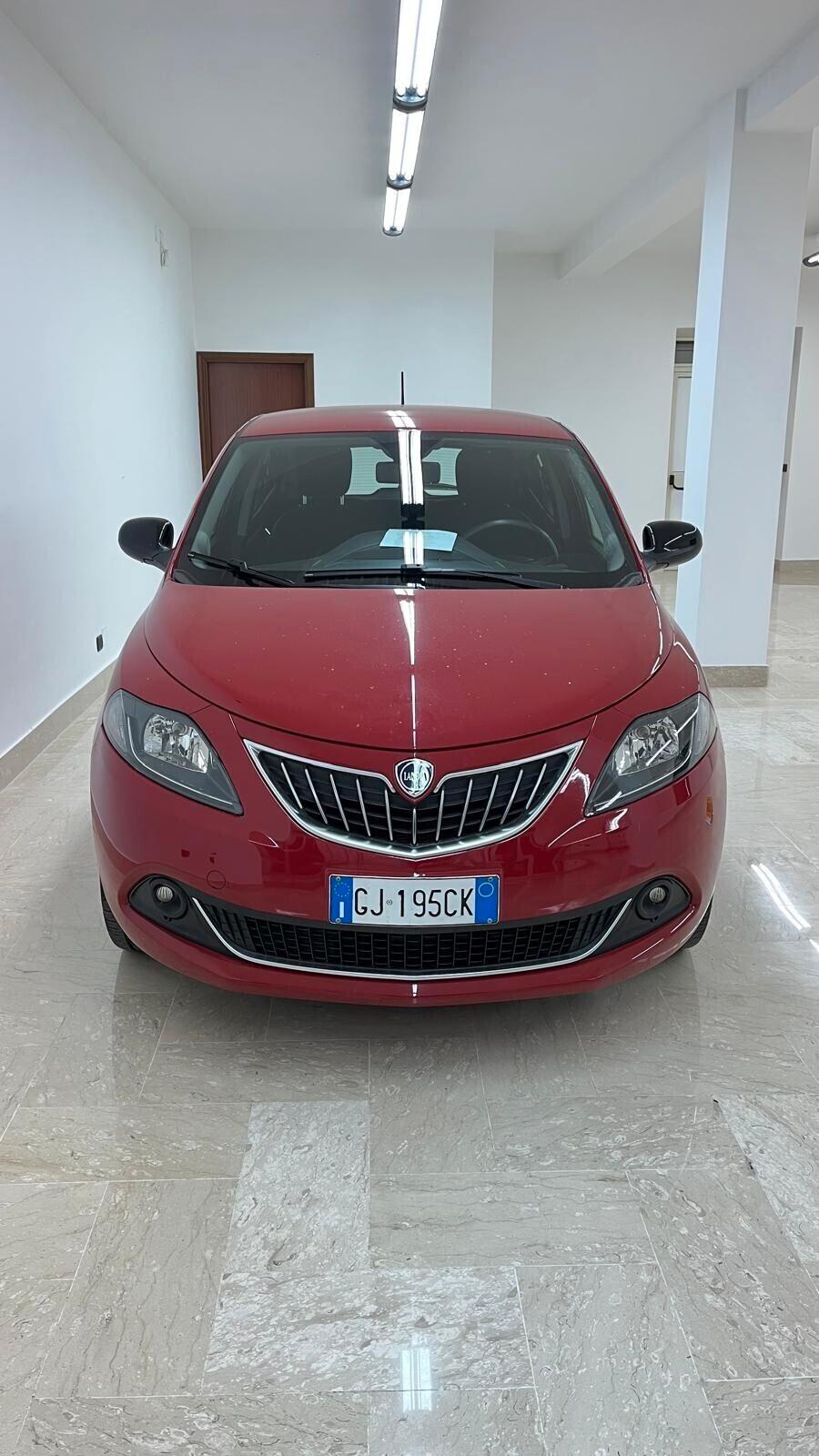 Lancia Ypsilon 1.0 FireFly 5 porte S&S Hybrid Ecochic Gold