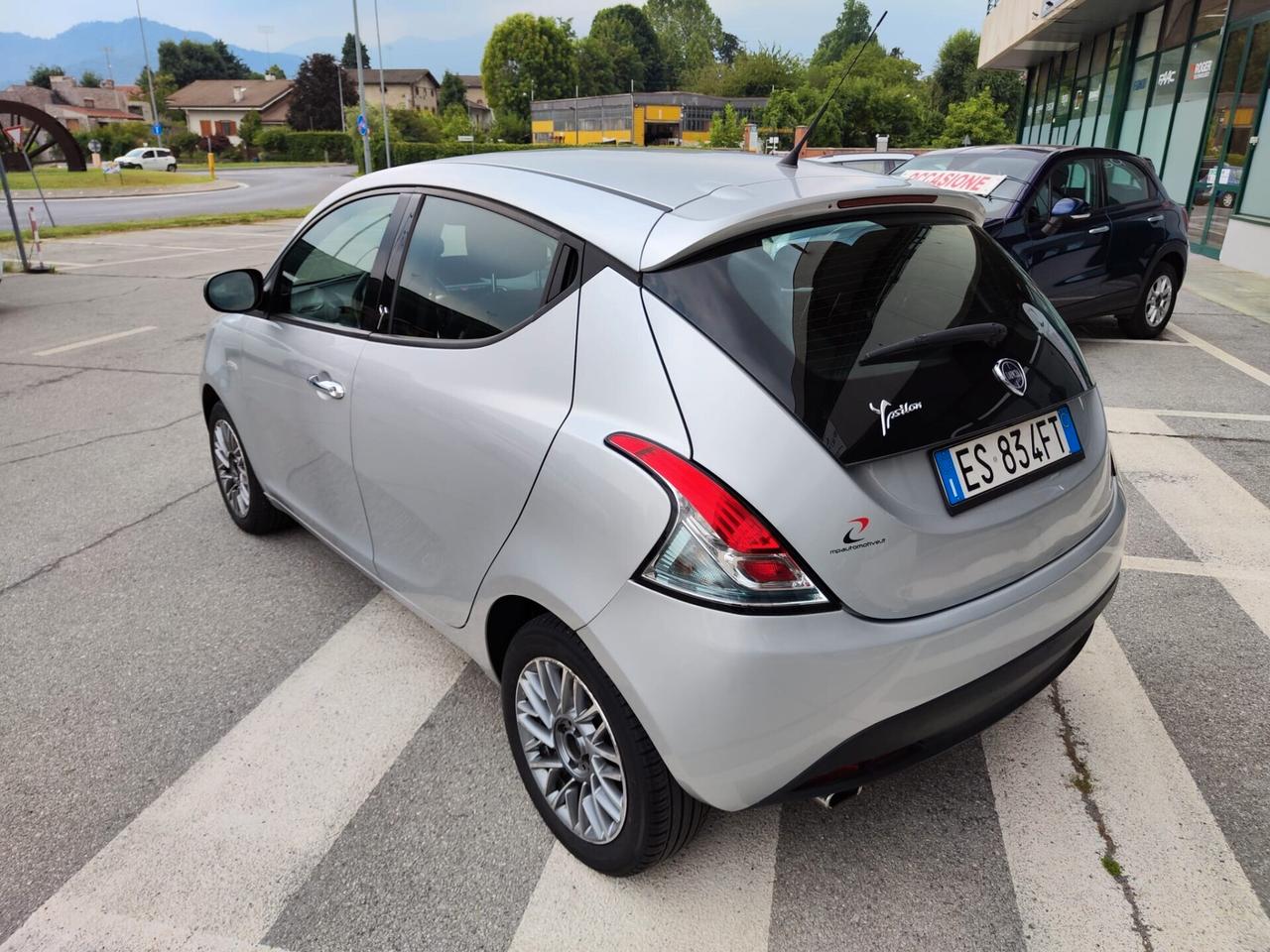 Lancia Ypsilon 1.3 MJT 16V 95 CV 5 porte S&S Silver