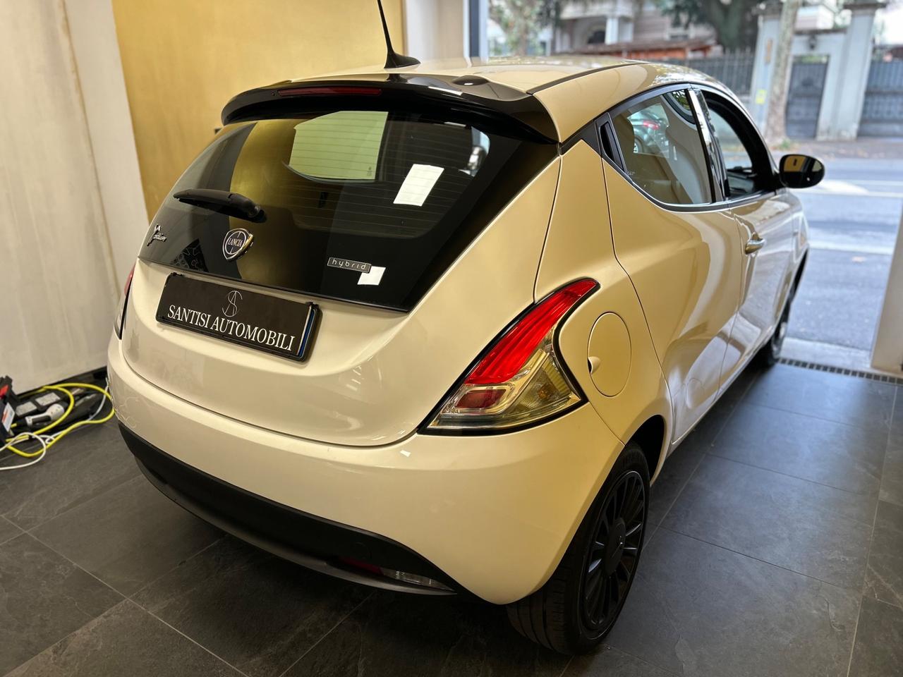 Lancia Ypsilon 1.0 FireFly Hybrid Silver Plus s&s *** 40.000KM * ESENZIONE BOLLO 2027 ***