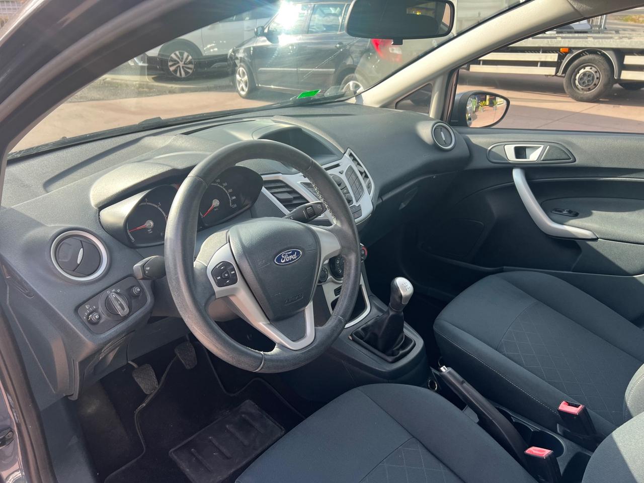 Ford Fiesta Ikon 1.2 16V 60CV 5p. Business