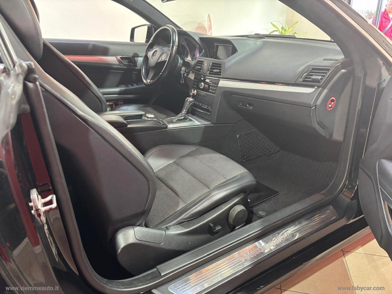 MERCEDES-BENZ E 220 CDI Coupé BlueEFFICIENCY Avantg.