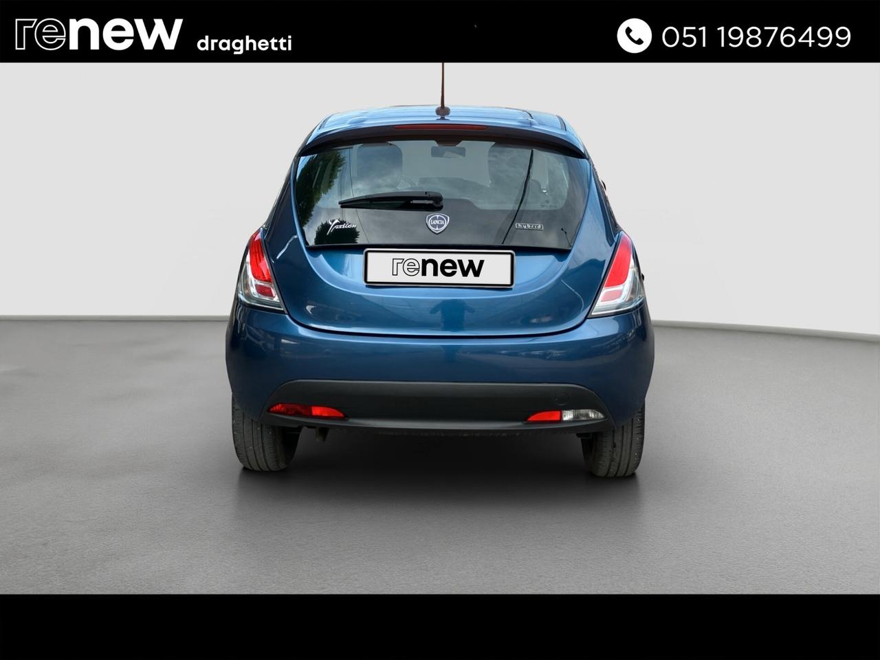 Lancia Ypsilon 1.0 FireFly 5 porte S&S Hybrid Silver