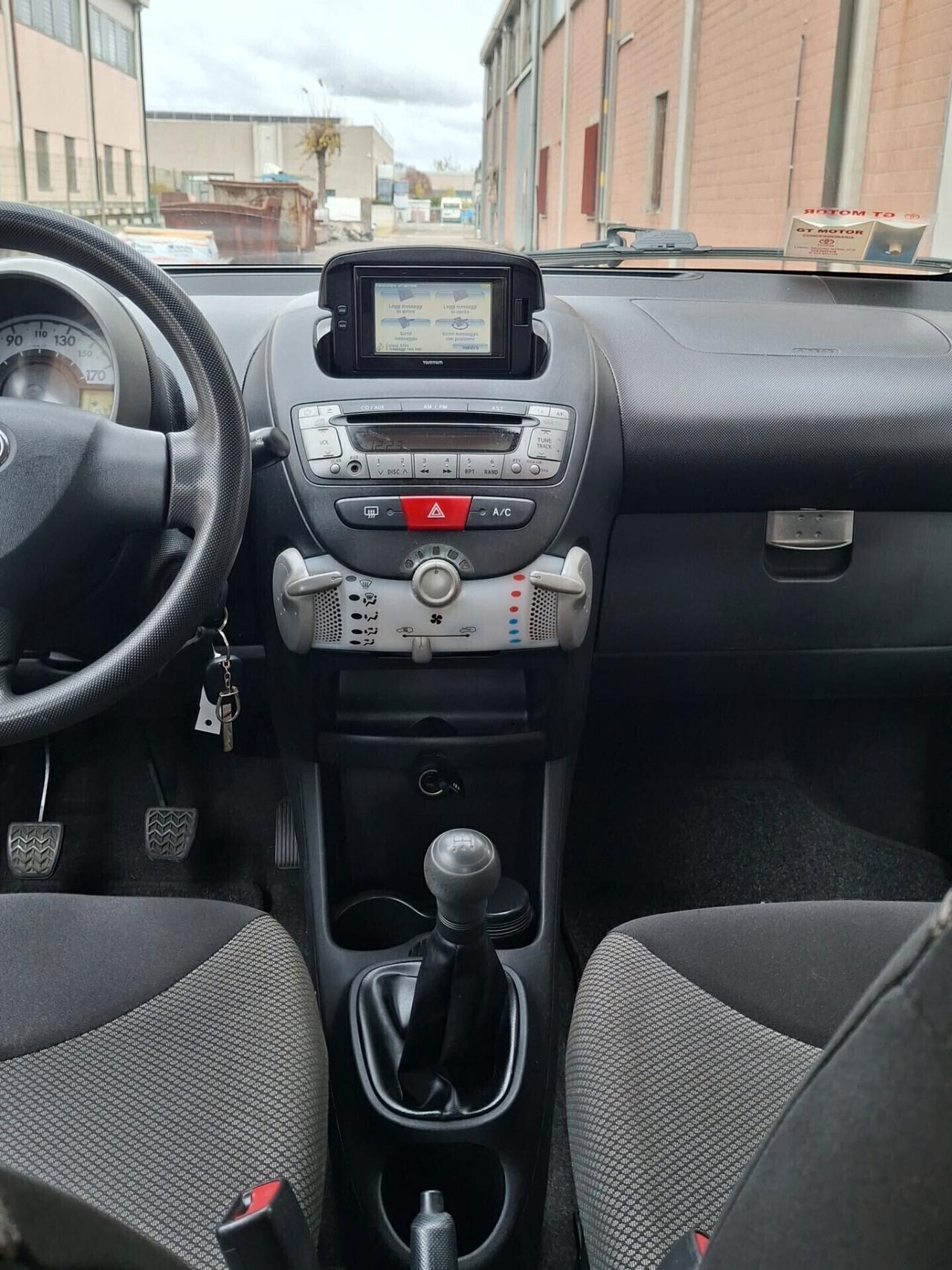 Toyota Aygo 1.0 12V VVT-i 5 porte Cool Soda Connect