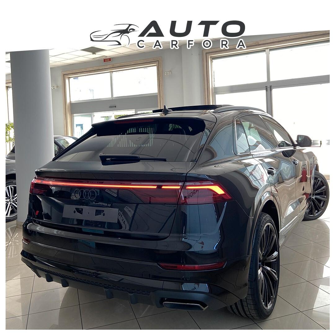 Audi Q8 50 TDI 286 CV blak line R23/TETTO/CUCUTURE IN ROSSO