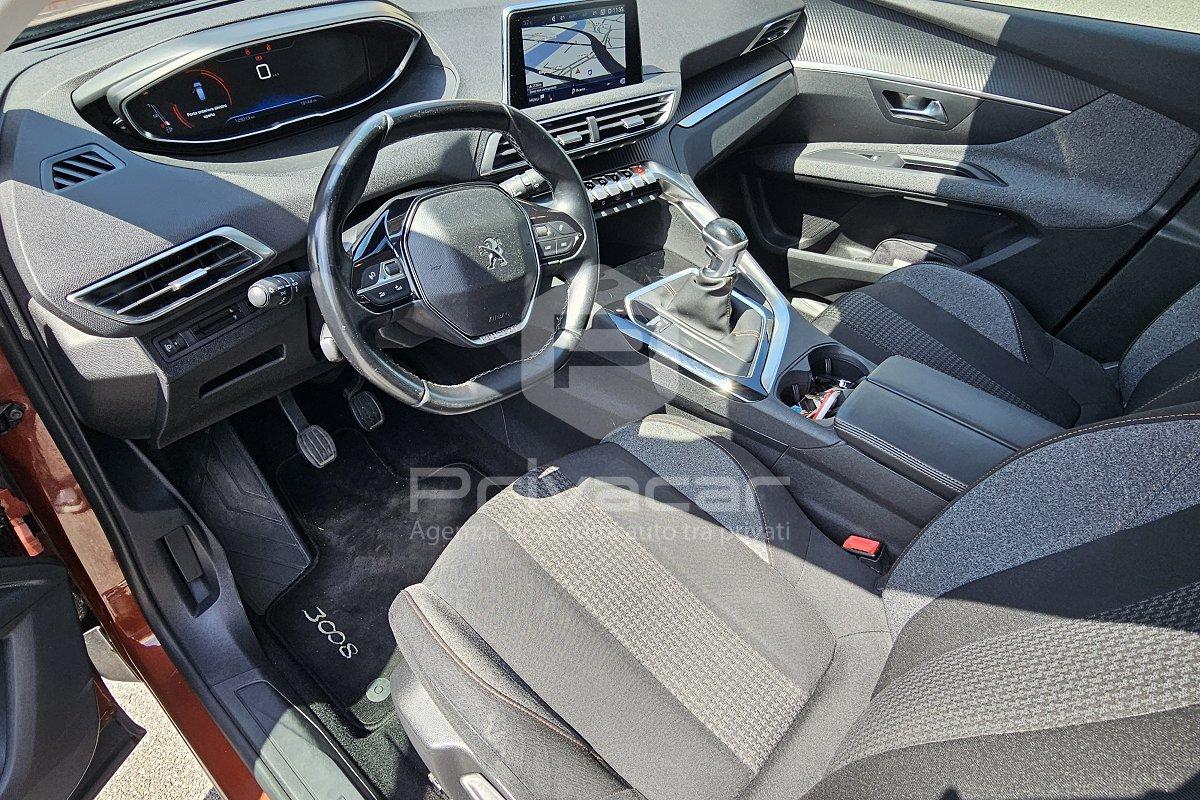 PEUGEOT 3008 BlueHDi 130 S&S Business