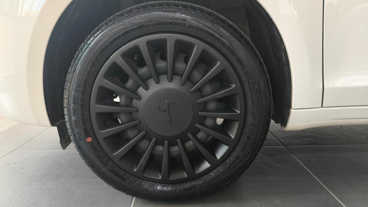 Lancia Ypsilon 1.0 FireFly 5 porte S&S Hybrid Ecochic Silver