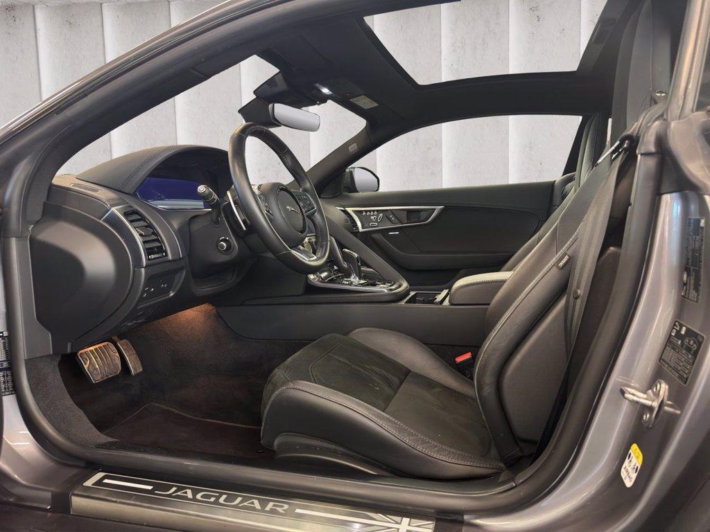 JAGUAR F-Type (X152) JAGUAR 2.0 au Coupé R-Dynamic del 2022