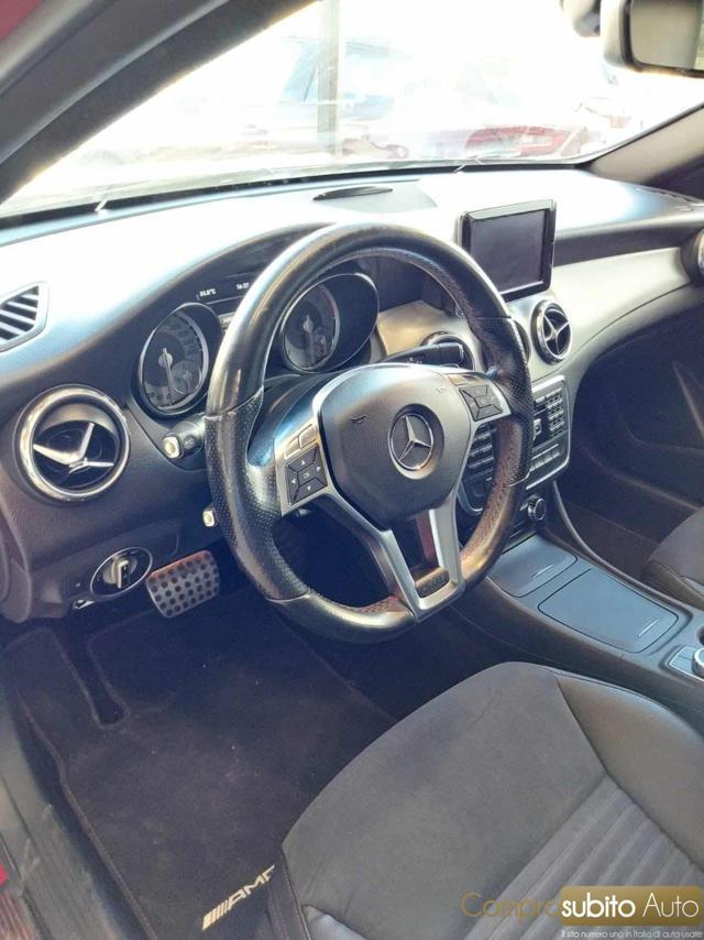 MERCEDES-BENZ GLA 200 d Automatic 4Matic Premium