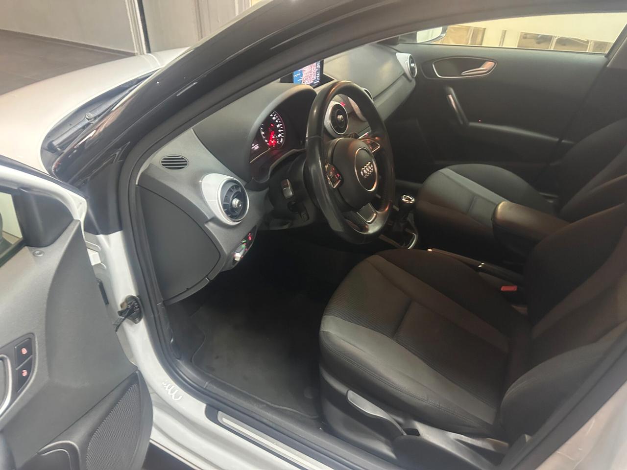 Audi A1 Sportback 1.4 tdi S LINE FARI MATRX NEO PAT NAV