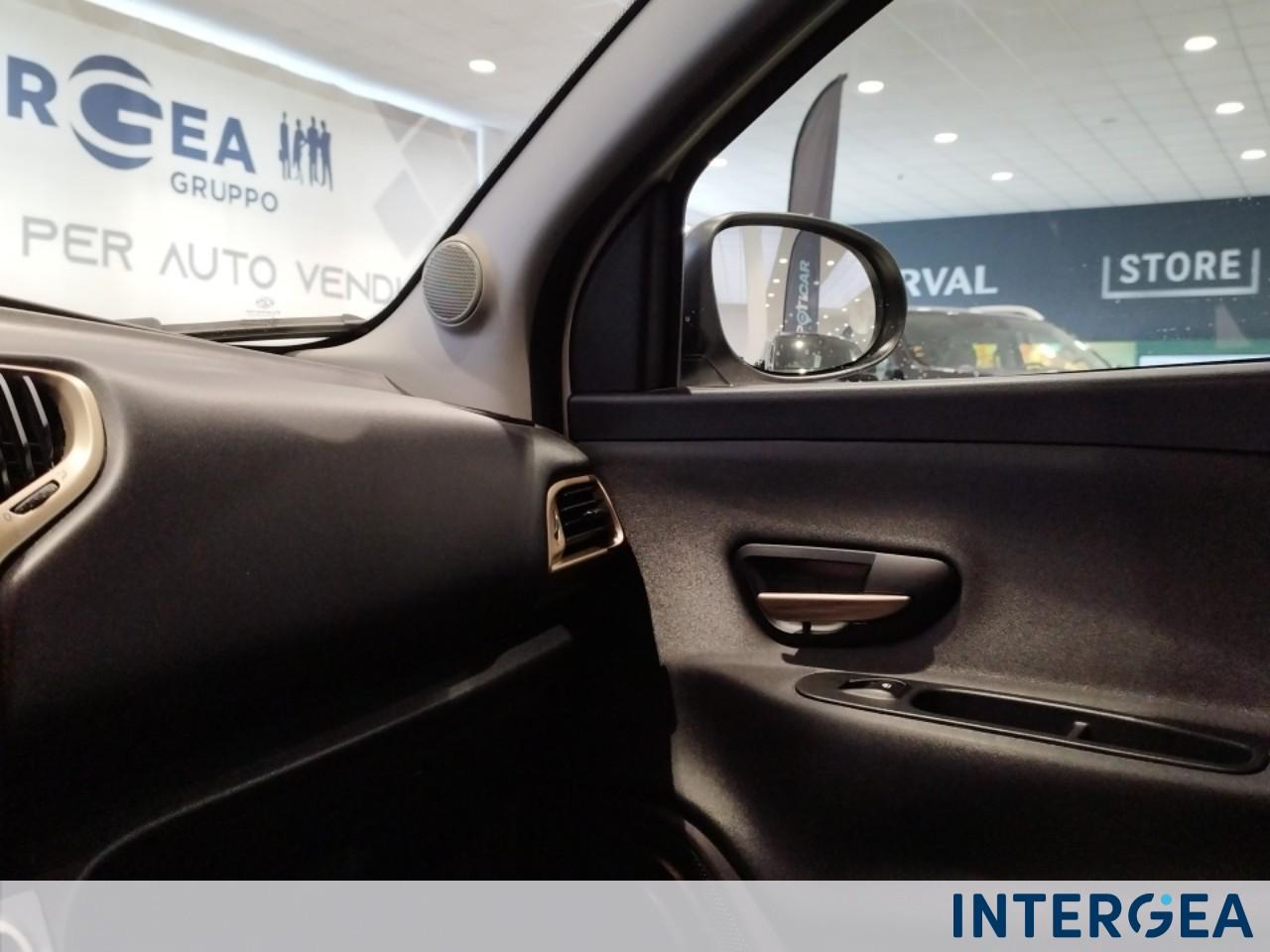 LANCIA Ypsilon 1.0 firefly hybrid Alberta Ferretti s&s 70cv