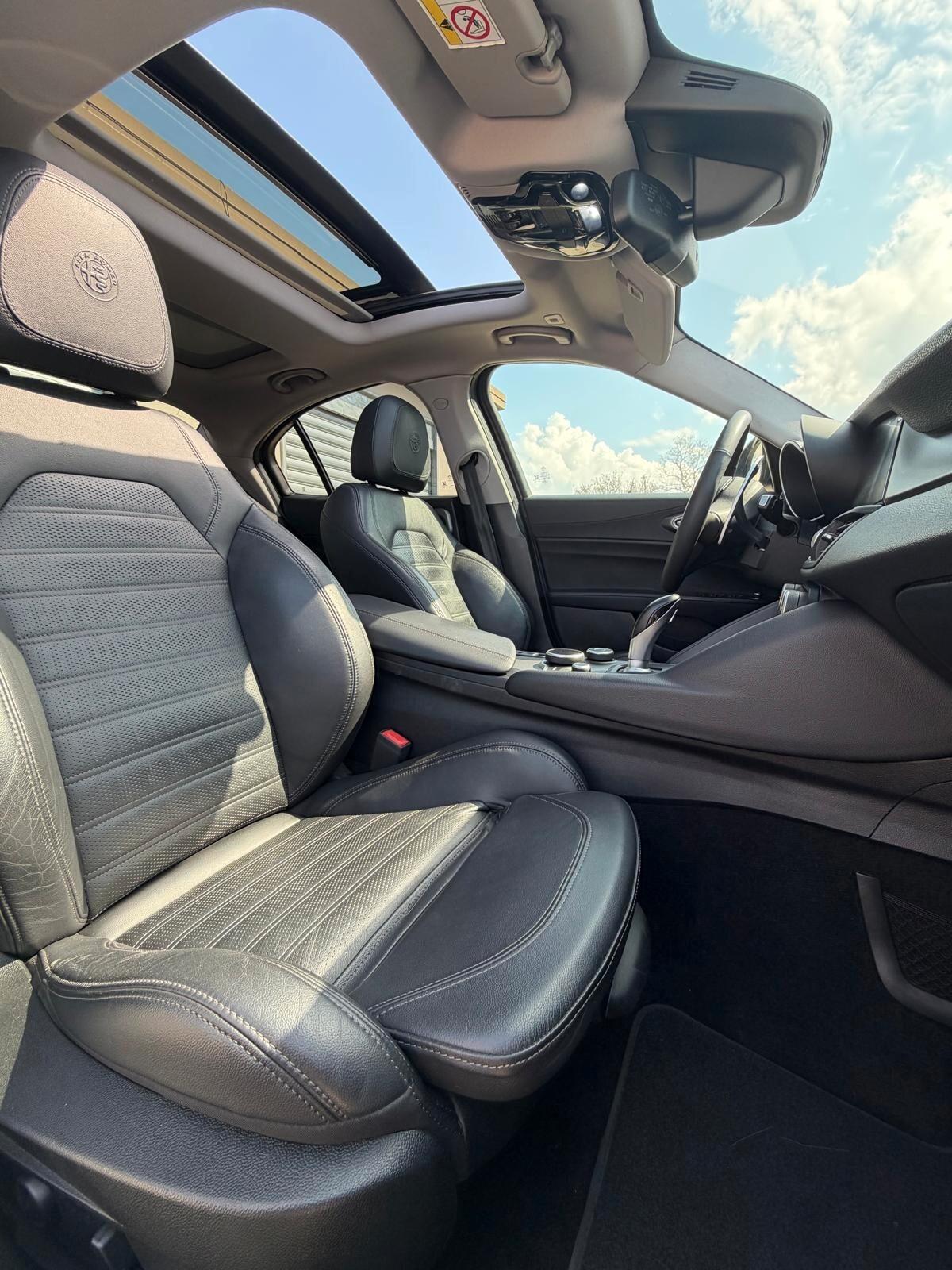 Alfa Romeo Giulia 2.2 Turbodiesel 210 CV AT8 AWD Q4 Veloce Ti