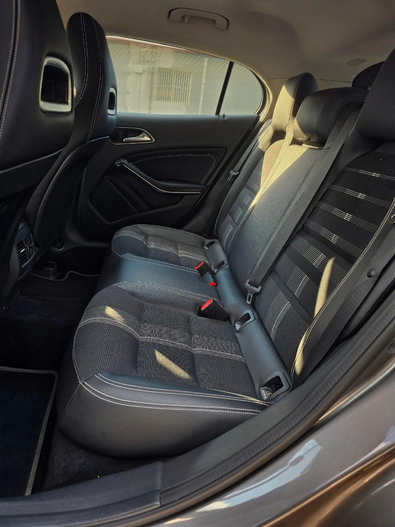 Mercedes-benz GLA 200 d Automatic Sport