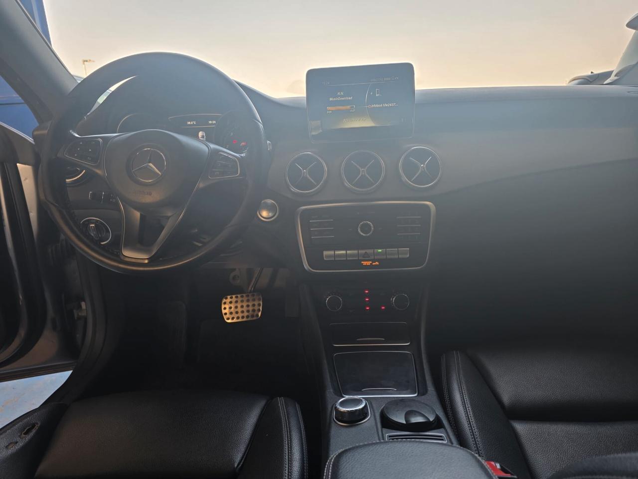 Mercedes-benz CLA 200 d Sport