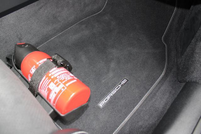 PORSCHE 911 Carrera 2 GTS MANUALE-CARBON-GUSCI