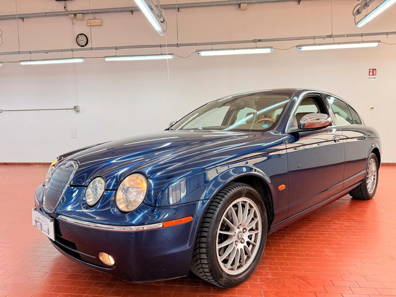 Jaguar S-Type 2.7 diesel V6 Executive Luxury