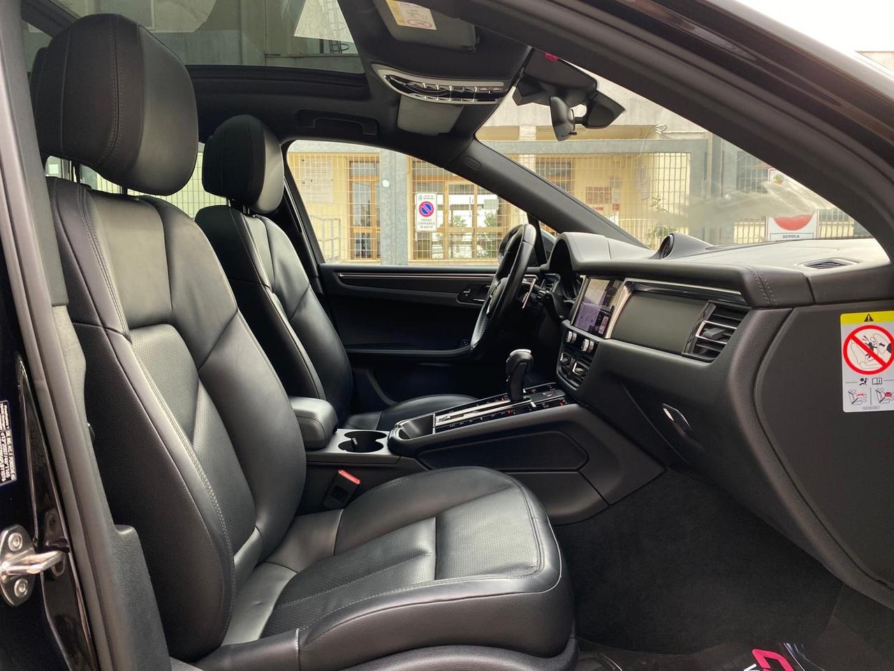 PORSCHE MACAN 2.0 NY 2023 TETTO APRIBILE