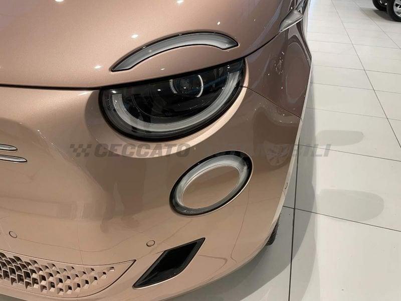 FIAT 500 500e 3+1 42 kWh La Prima
