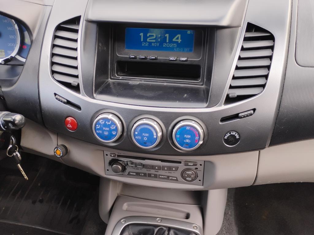 Mitsubishi L200 Double Cab L200 d.cab 2.5 di-d Intense