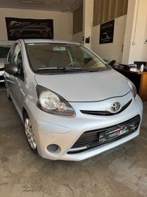 Toyota Aygo 1.0 12V VVT-i 5 porte Cool Soda Connect