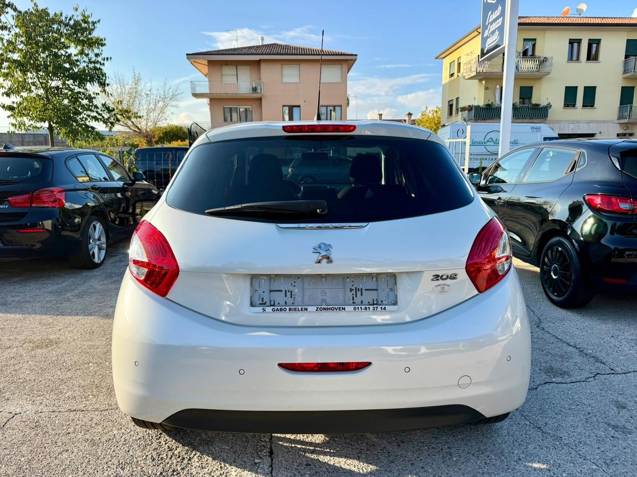 Peugeot 208 1.2 benzina Neopatentati