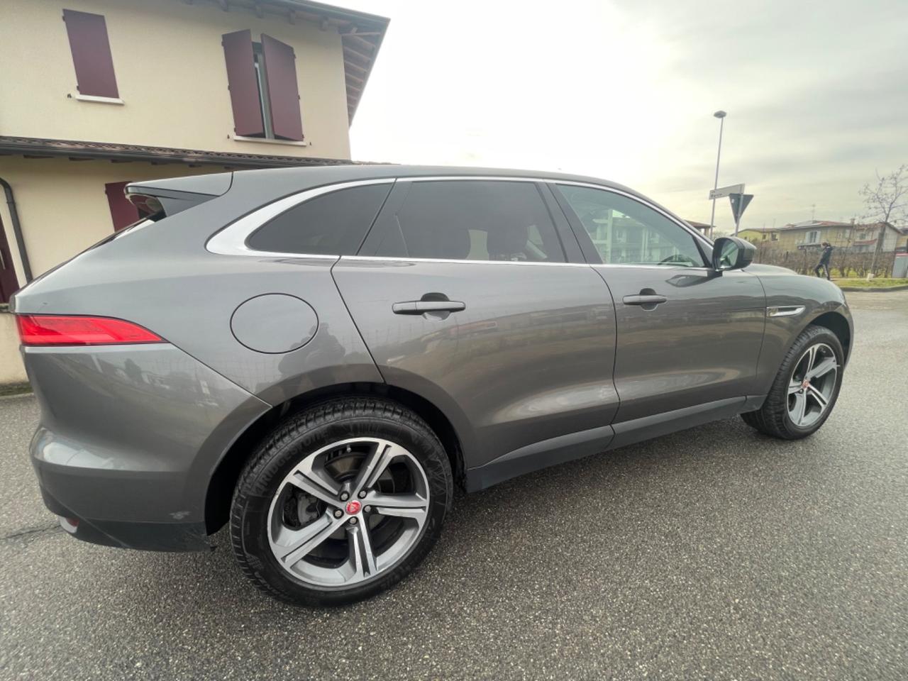 Jaguar F-Pace 2.0 D 180 CV AWD aut. Portfolio