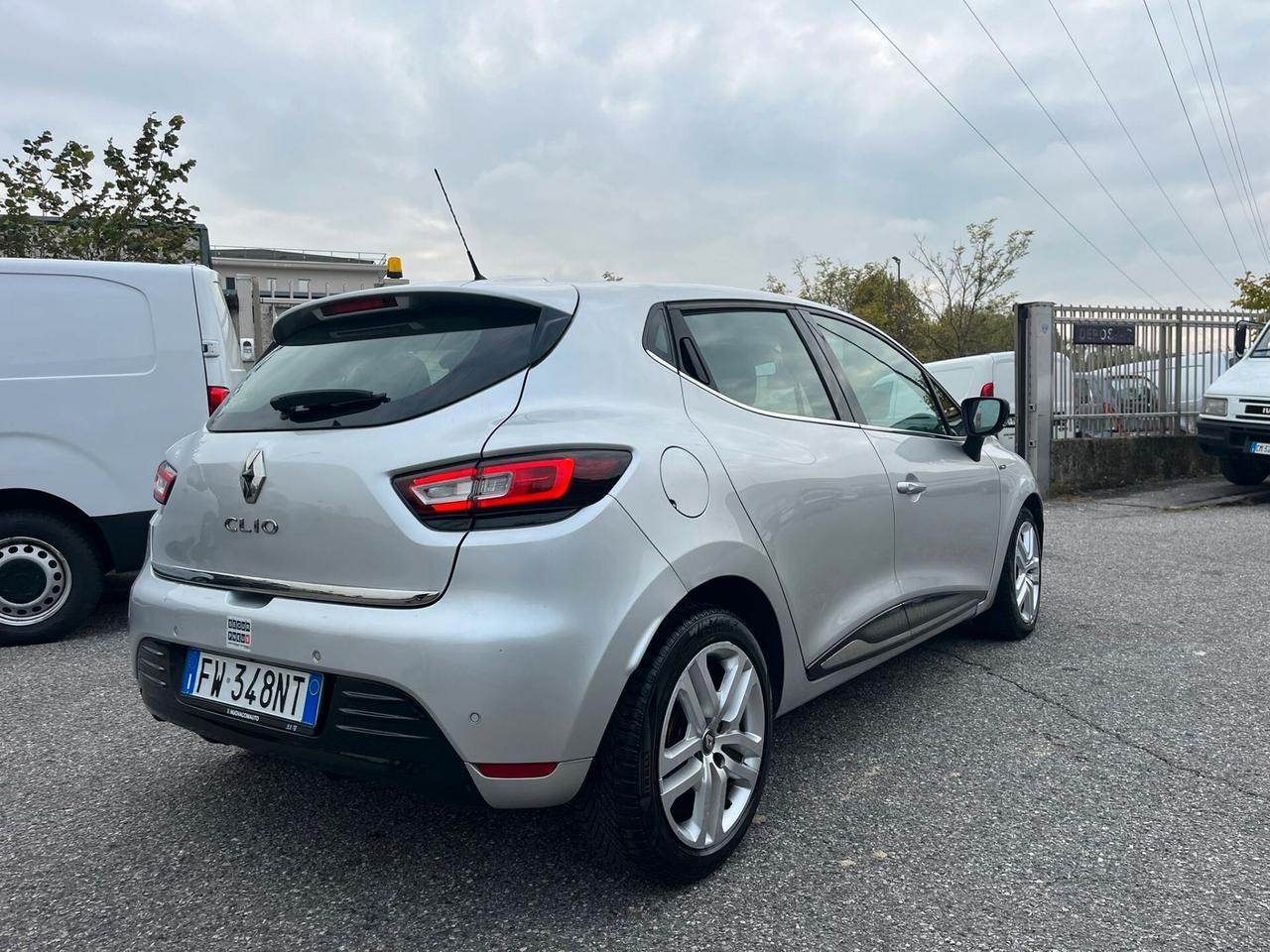 Renault Clio dCi 8V 75 CV 5 porte Moschino Life