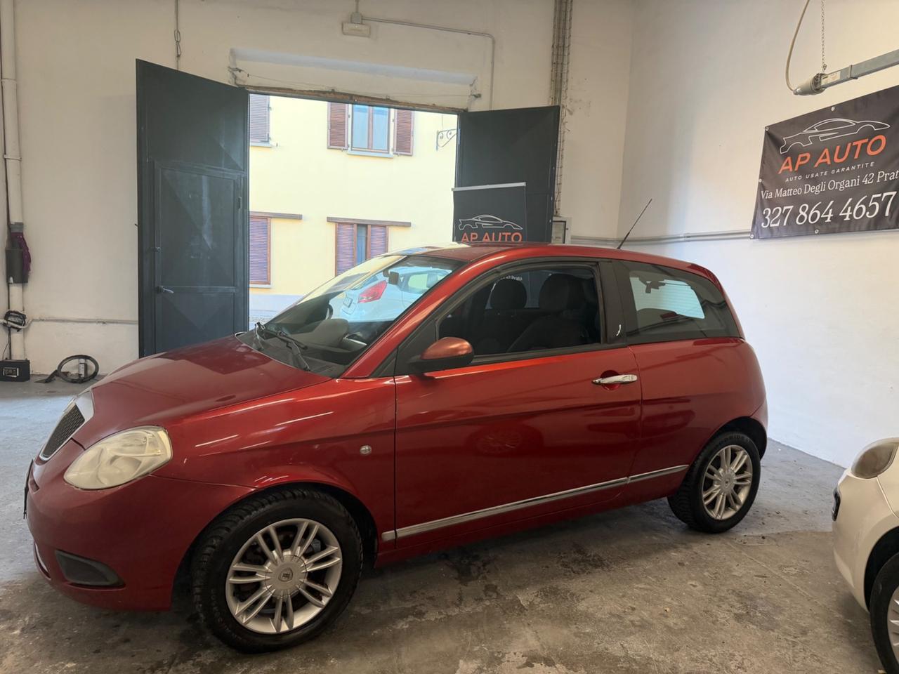 Lancia Ypsilon 1.3 MJT 75 CV Argento