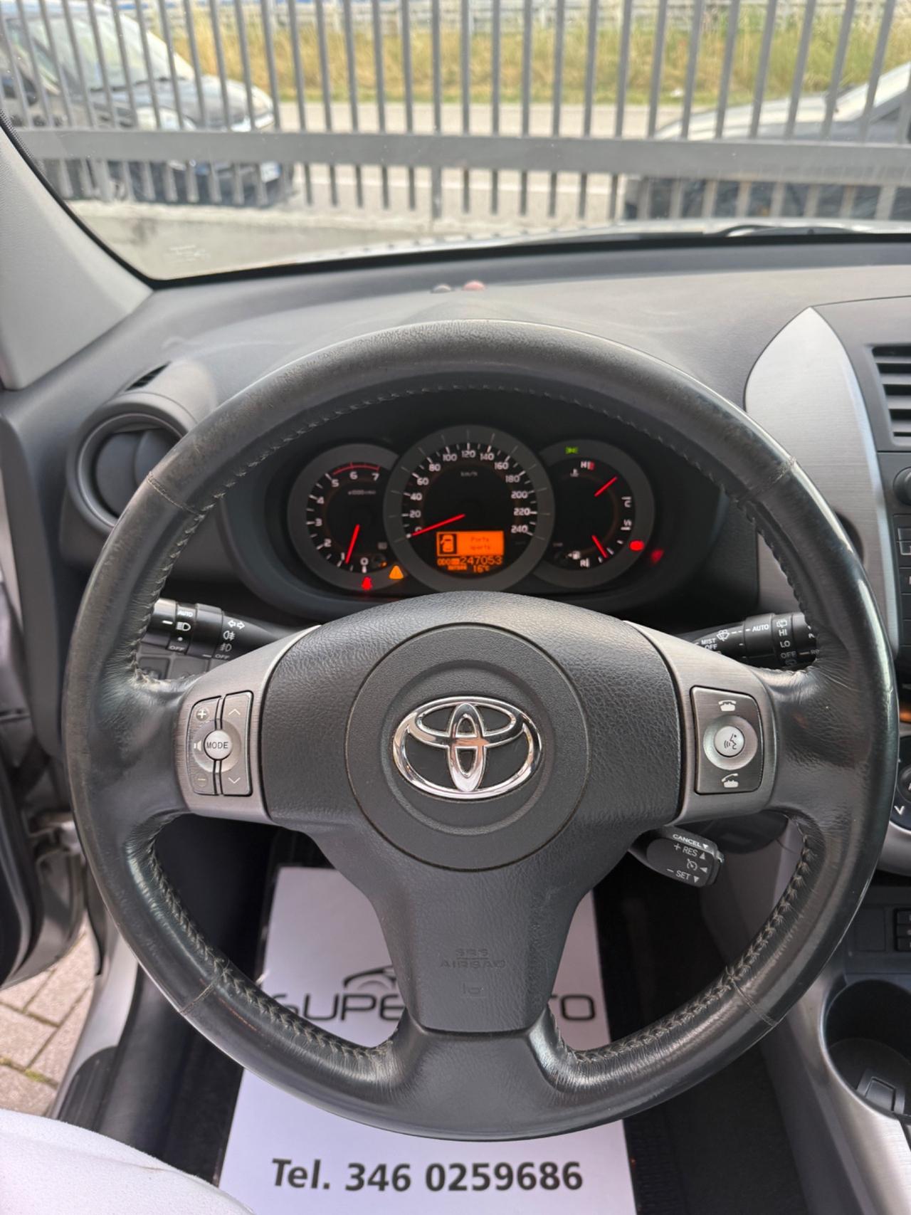 Toyota RAV 4 RAV4 2.2 D-4D 177 CV Luxury