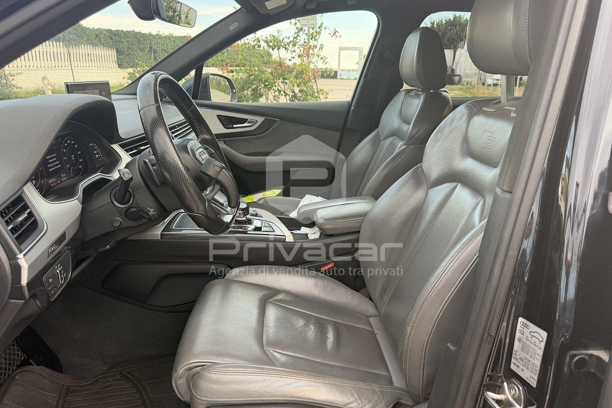 AUDI Q7 e-tron 3.0 TDI quattro tiptronic Business Plus