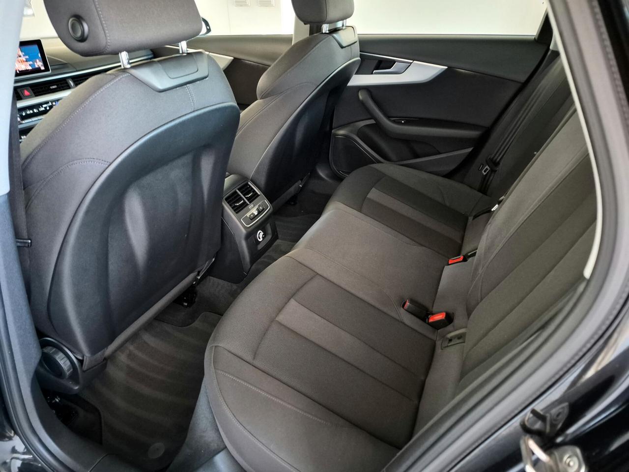 Audi A4 AVANT 2.0 TDI 150CV S-TRONIC LED NAVI CLIMA 3 ZONE SEDILI RISC. WIRELESS