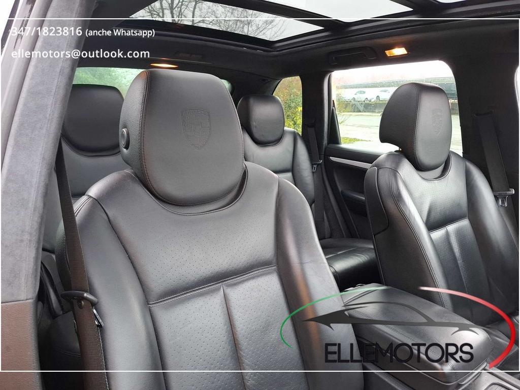 Porsche Cayenne 4.8 Turbo Tiptronic