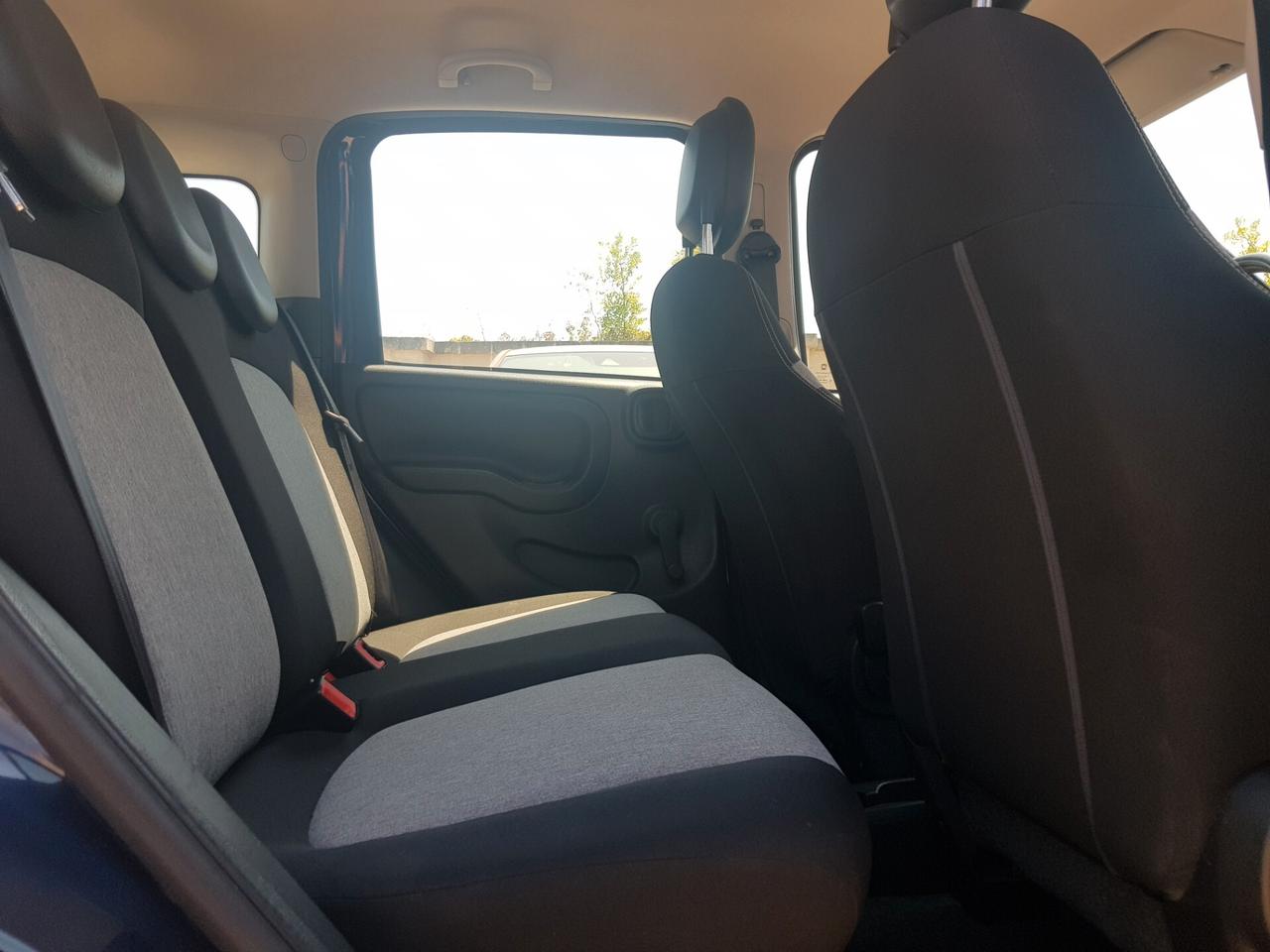 Fiat Panda 1.2 Lounge Clima aut Cerchi Sensori Park