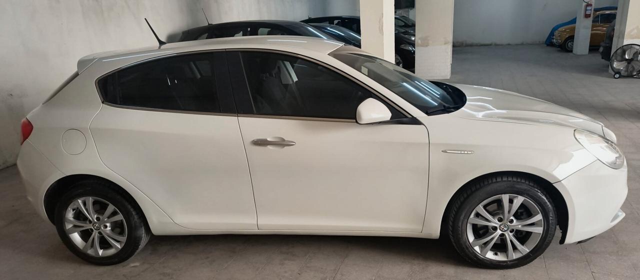 Alfa Romeo Giulietta 1.6 JTDm-2 105 CV Distinctive - km 52000