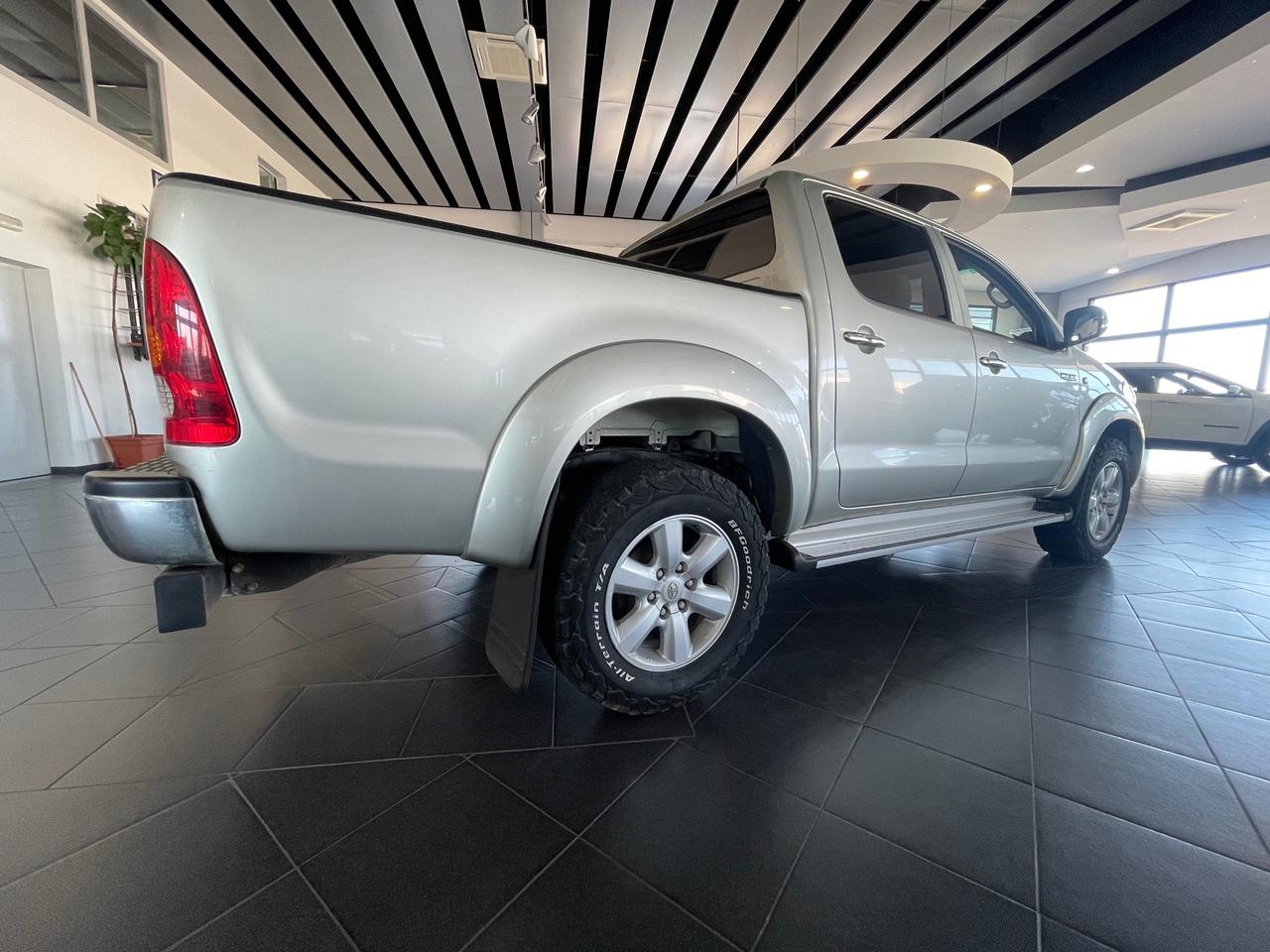 TOYOTA HILUX 3.0D4D MY09" 160000KM