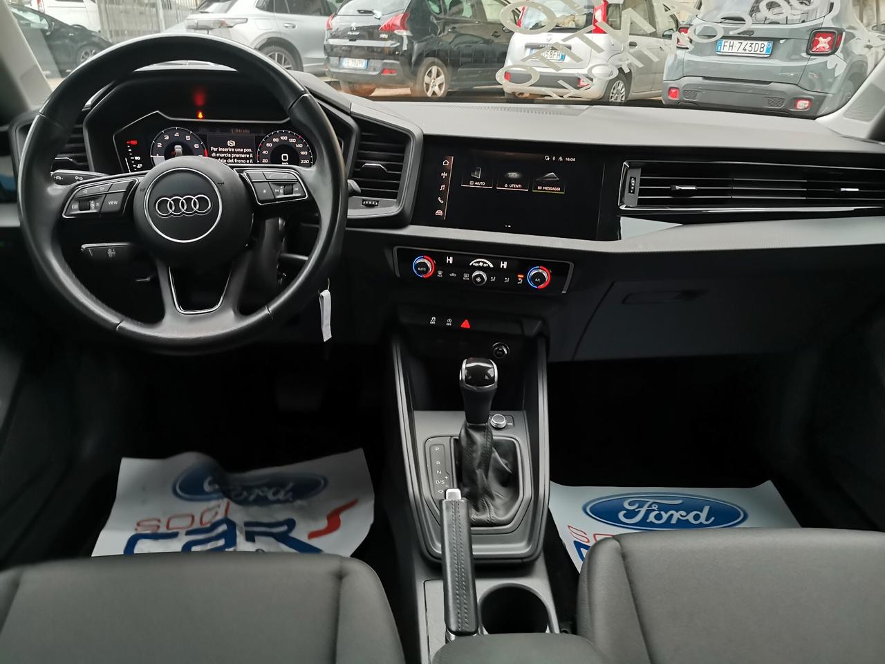 Audi A1 citycarver 30 TFSI 110cv S tronic Identity Contrast