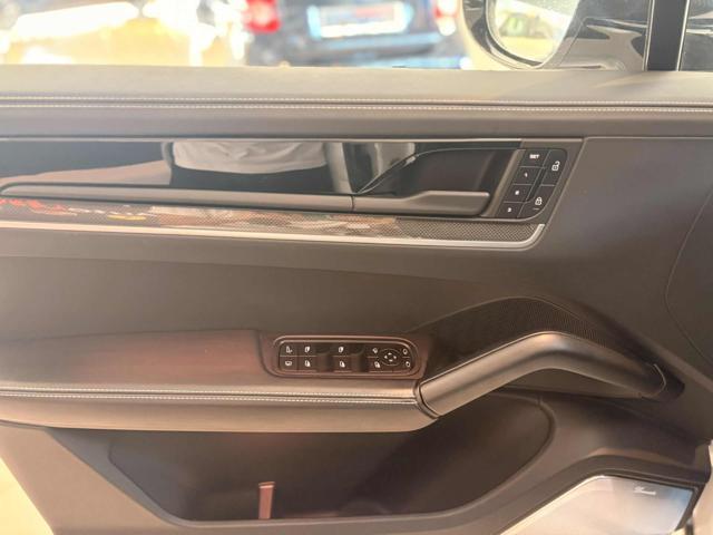 PORSCHE Cayenne Coupé 3.0 V6 E-Hybrid