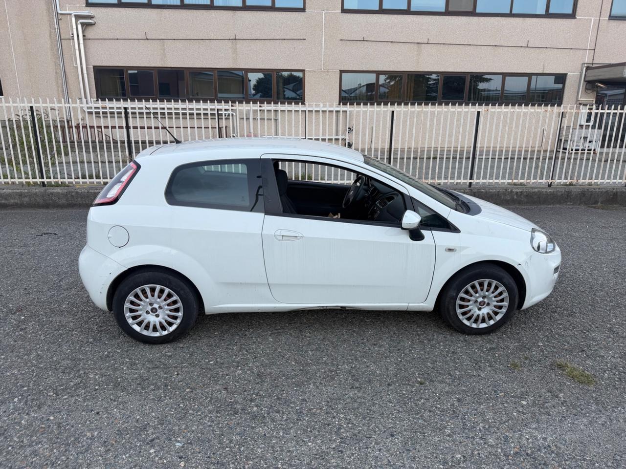 Fiat Punto 1.3 MJT II 75 CV 3 porte Lounge