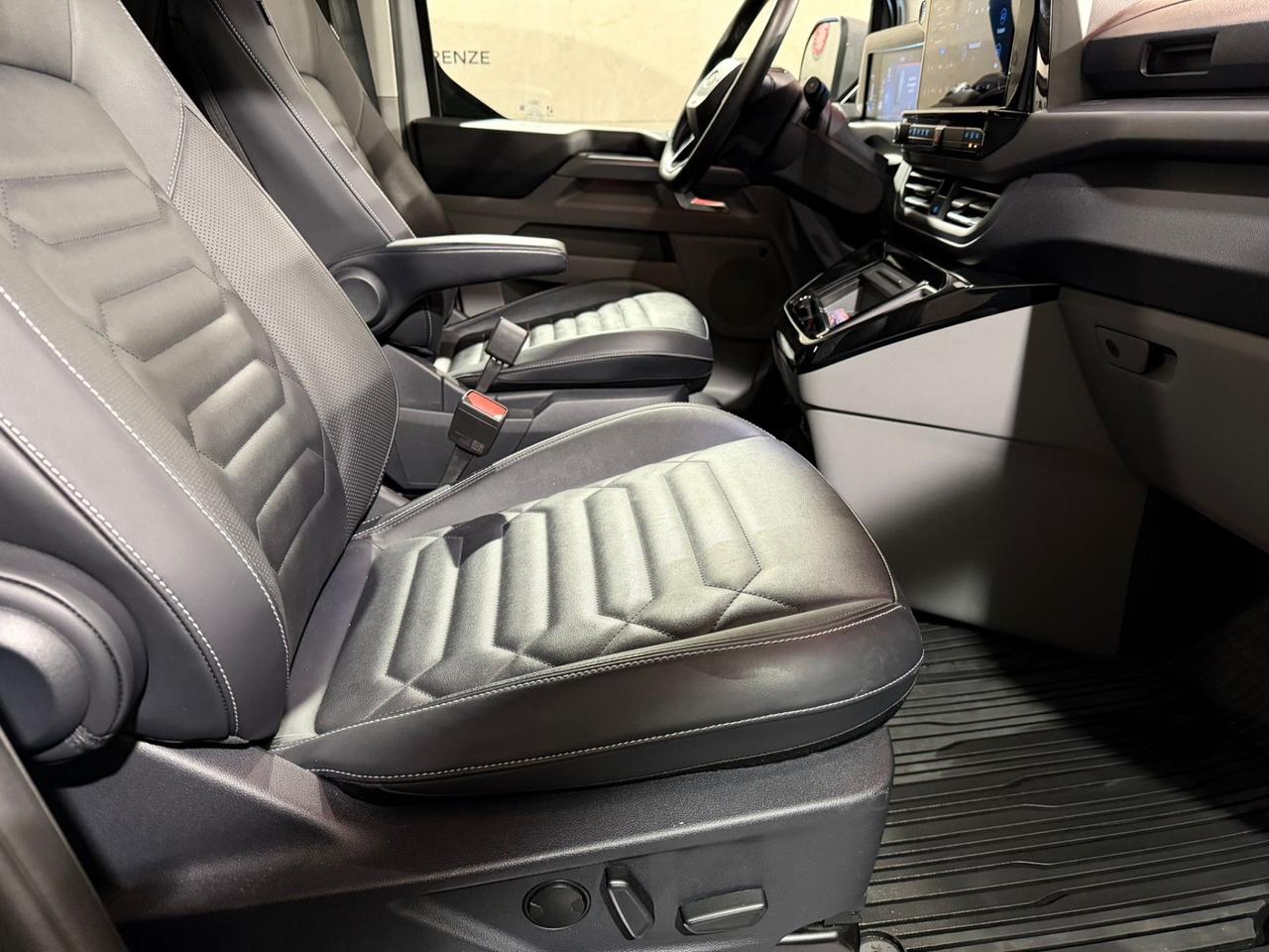 Ford Tourneo Custom 2.0 EcoBlue 170 CV aut. Titanium-X