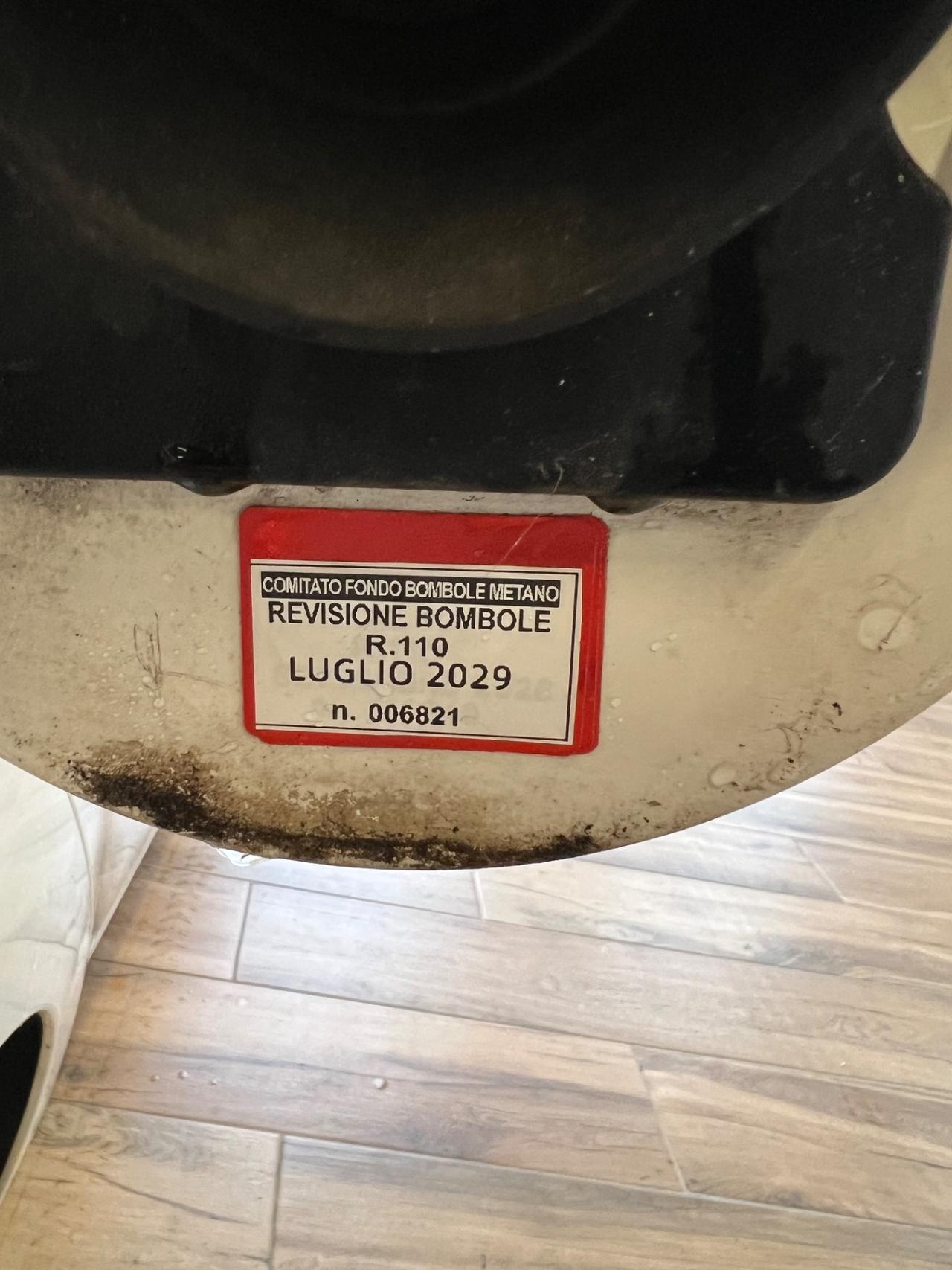 Lancia Ypsilon 0.9 TwinAir 85 CV 5 porte Metano Ecochic Elefantino