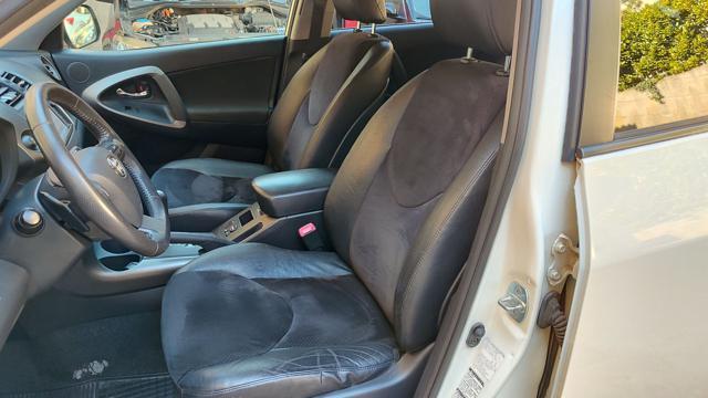 TOYOTA RAV 4 RAV4 Crossover 2.2 D-Cat A/T 150 CV Executive
