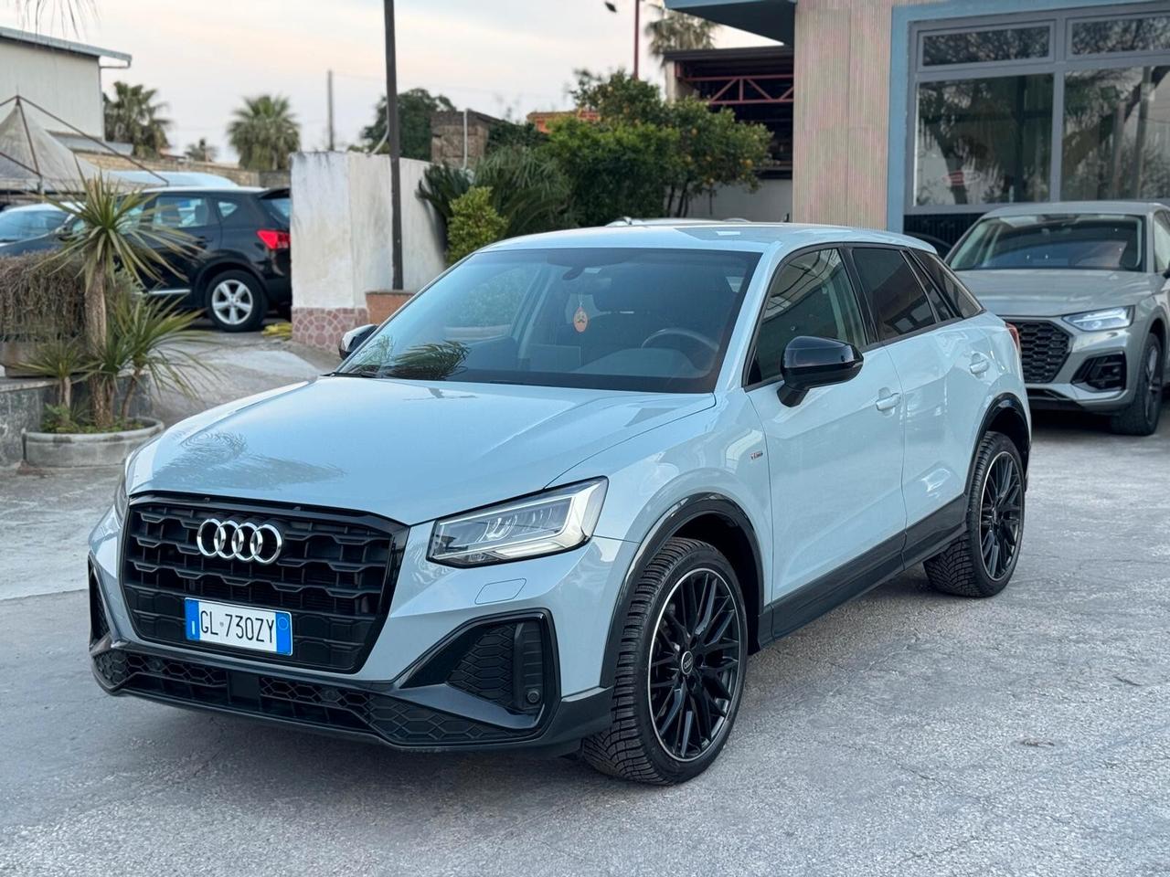 Audi Q2 30 TDI S tronic Identity Black