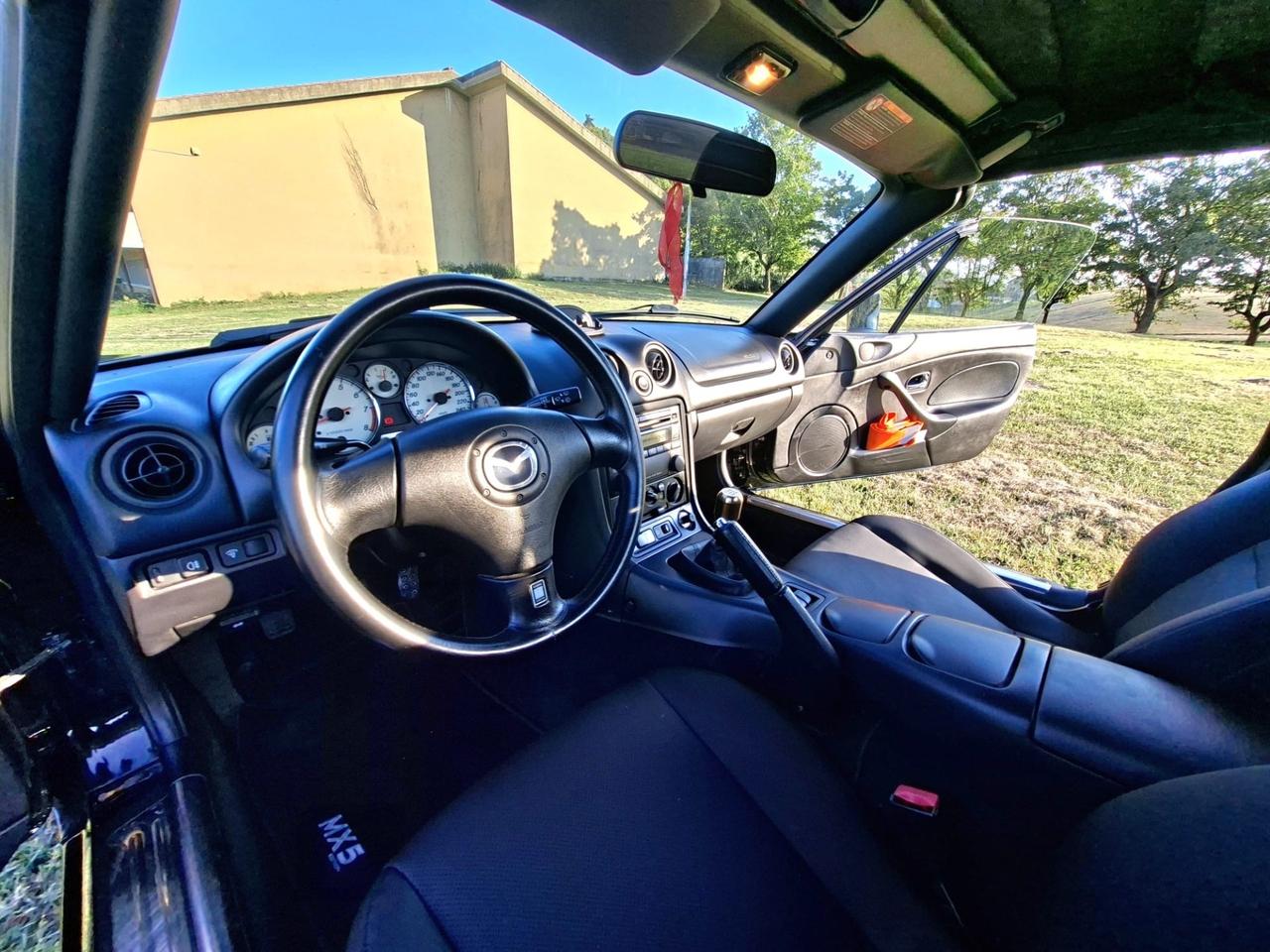 Mazda MX-5 1.6i 16V cat Naked book completo